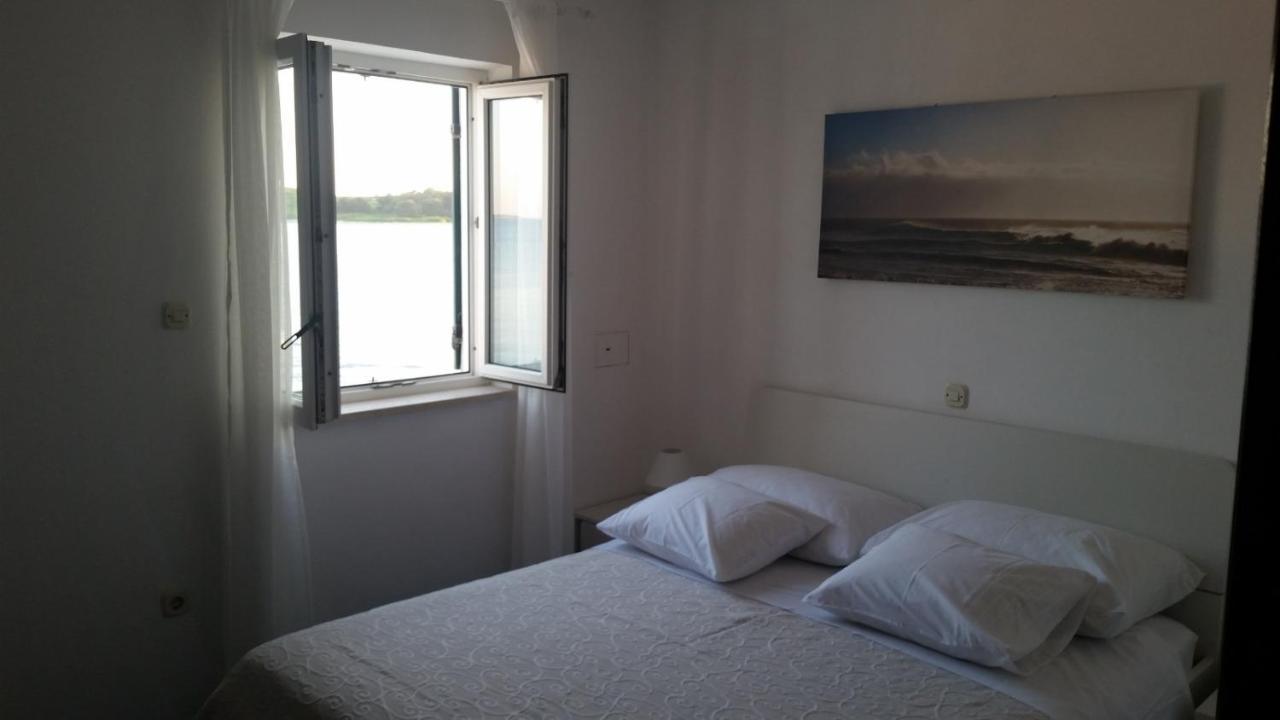 Apartman Pape Pakoštane Exterior foto